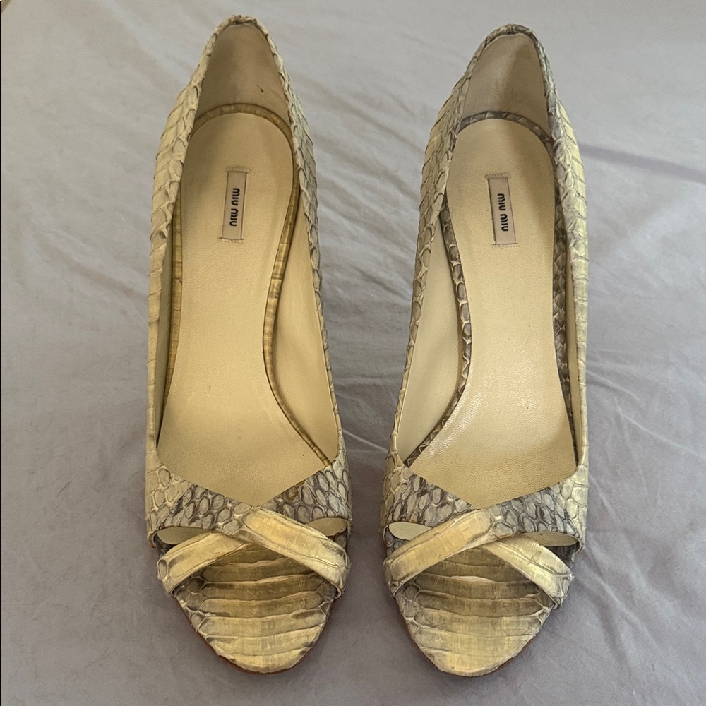 Miu Miu Snake print Peep-Toe Heels - Silver/gold metallic pumps